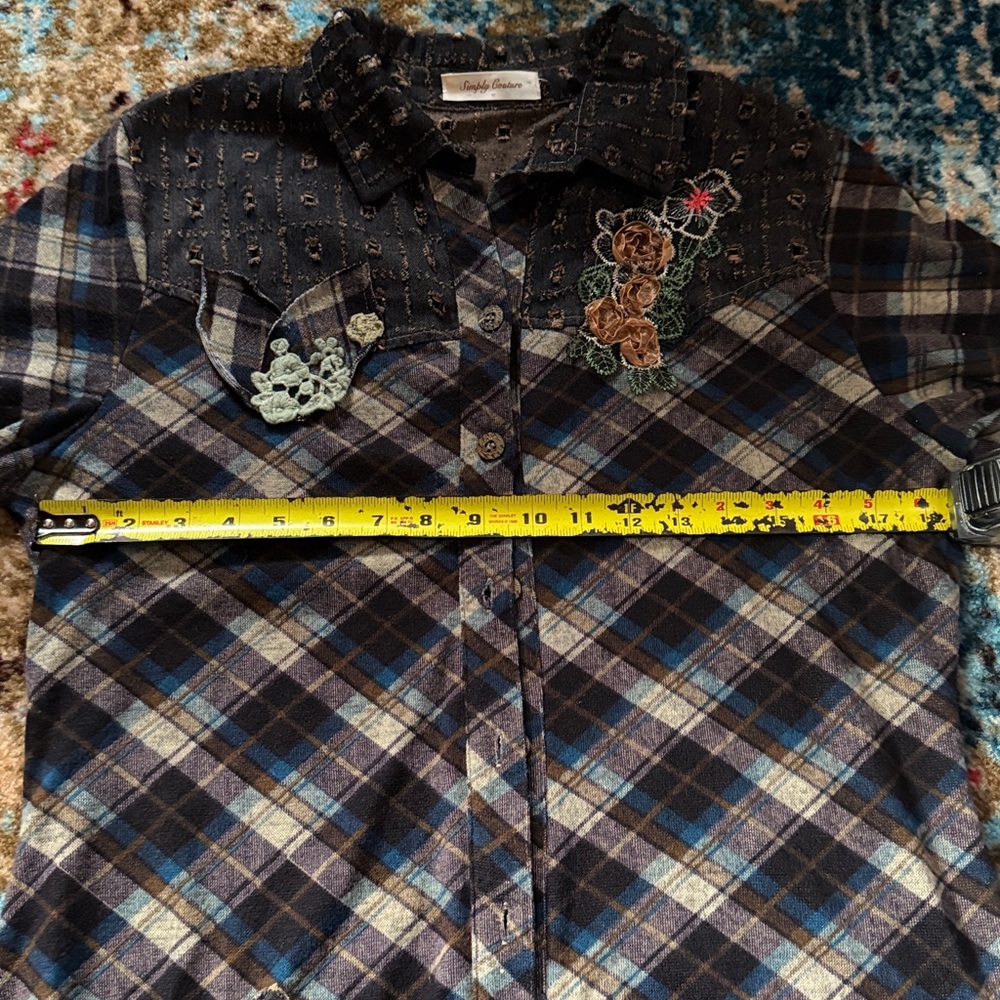 Simply Couture flannel Textured long shirt - Picture 7 of 9